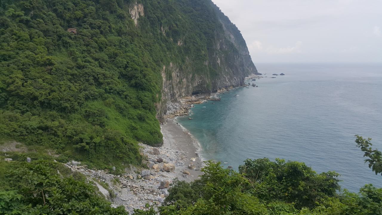 五葉松民宿-電梯民宿 近慈濟中小學及慈科大及人社院 Hualien City Luaran gambar